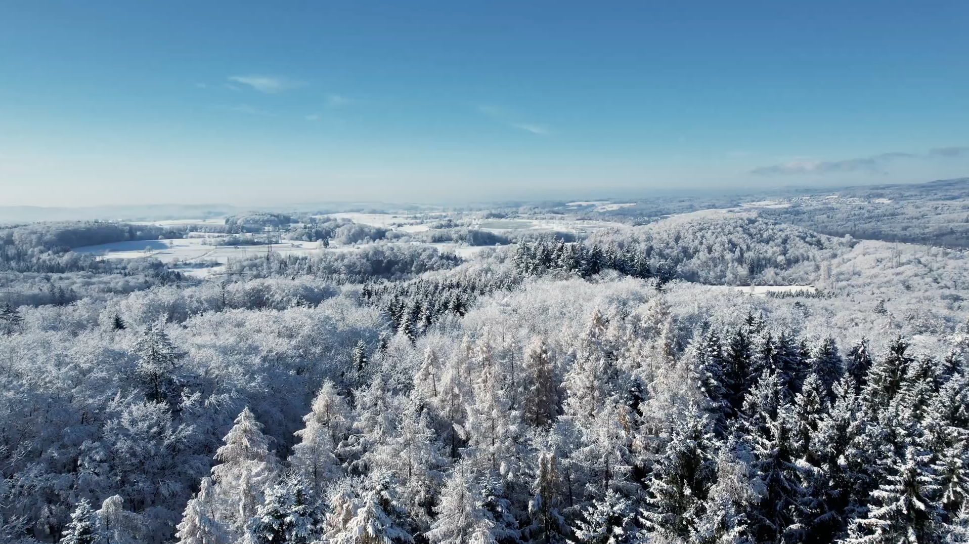 You are currently viewing 6 More Weeks of Winter: Why a Luxury Motorcoach Makes Winter Travel Better in Central Oregon