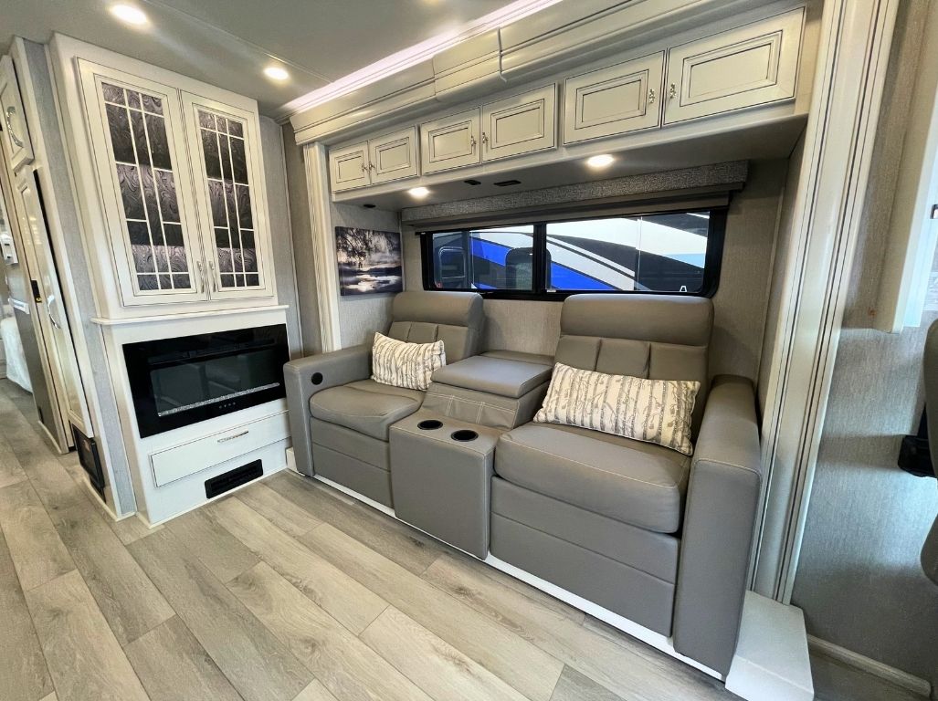 2023 Holiday Rambler Nautica 34RX CLASS A