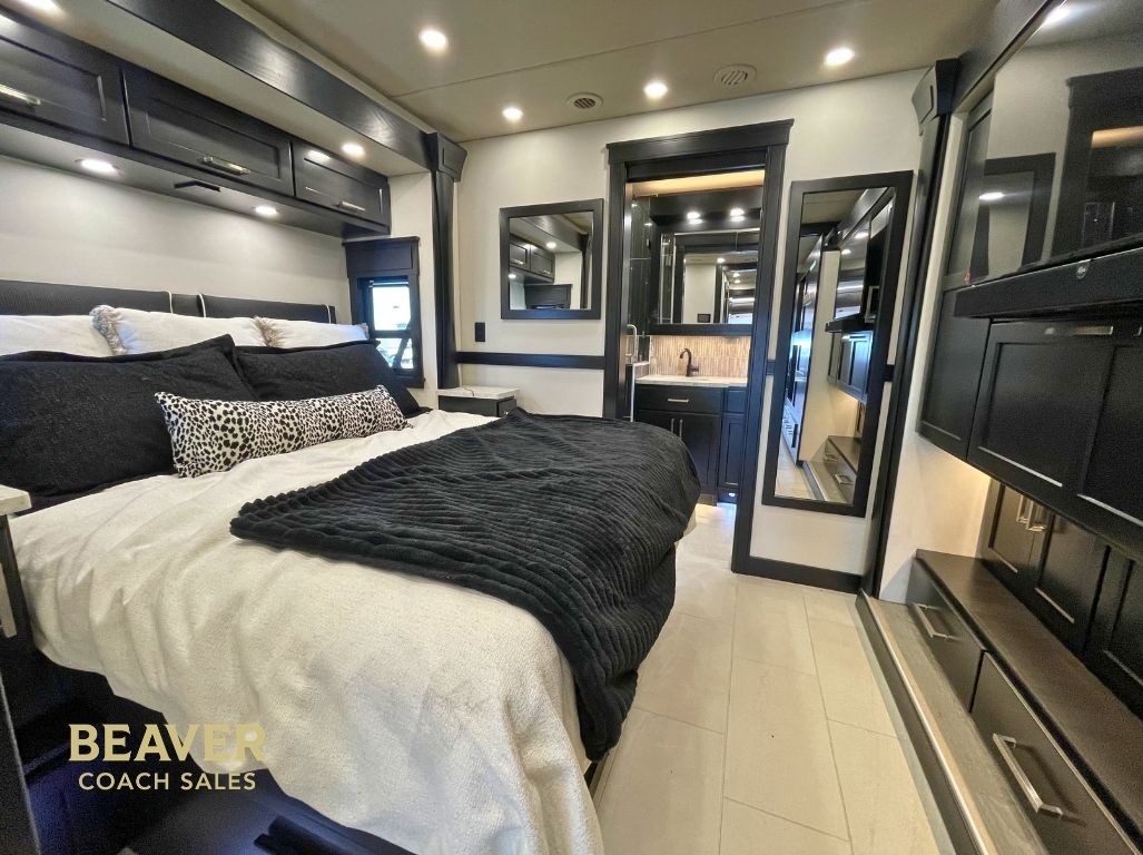 2027 Showhauler Adventure A45BB CLASS C