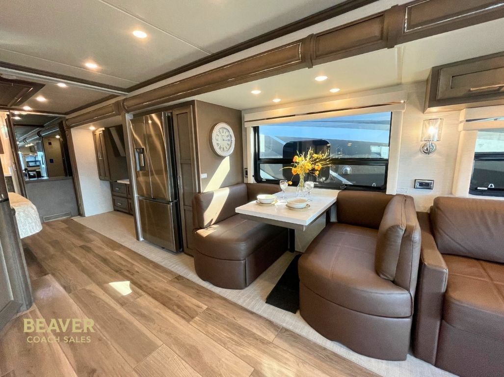 2027 Newmar Ventana 4037 CLASS A