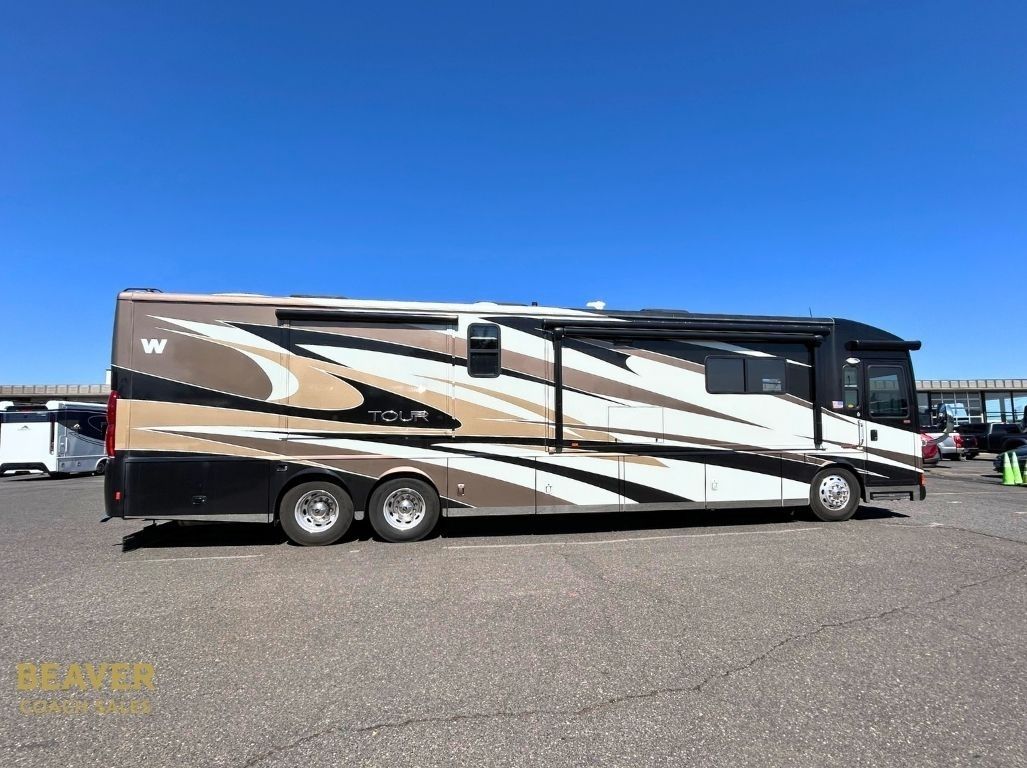 2013 WINNEBAGO TOUR CLASS A