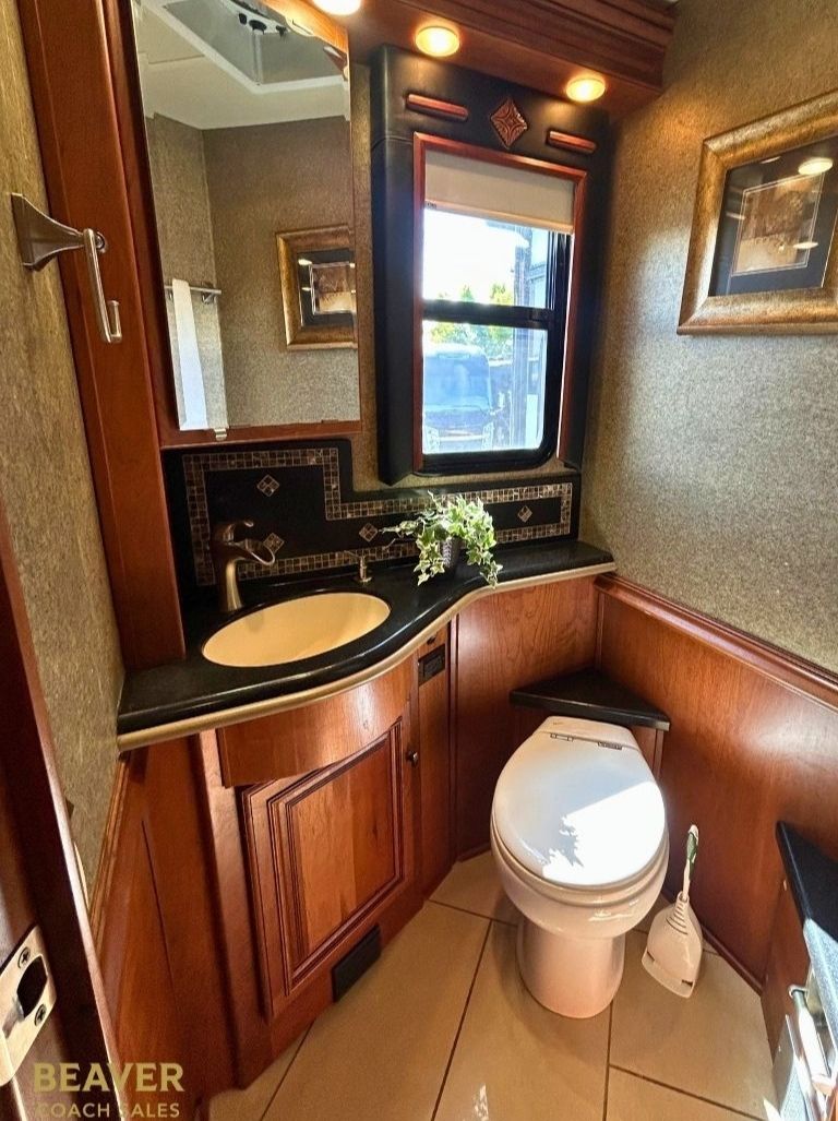 2013 WINNEBAGO TOUR CLASS A