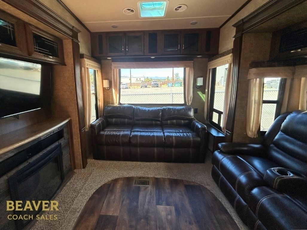 2016 Forest River Sierra 343RSOK FIFTH WHEEL