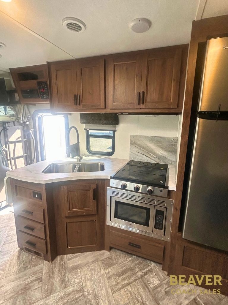 2022 FOREST RIVER SUNSEEKER 2440DSF CLASS C