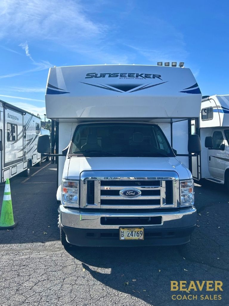 2022 FOREST RIVER SUNSEEKER 2440DSF CLASS C