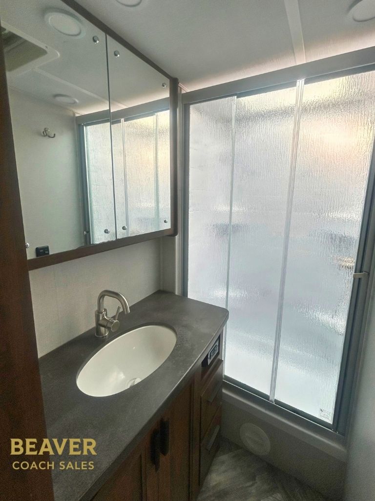 2022 FOREST RIVER SUNSEEKER 2440DSF CLASS C