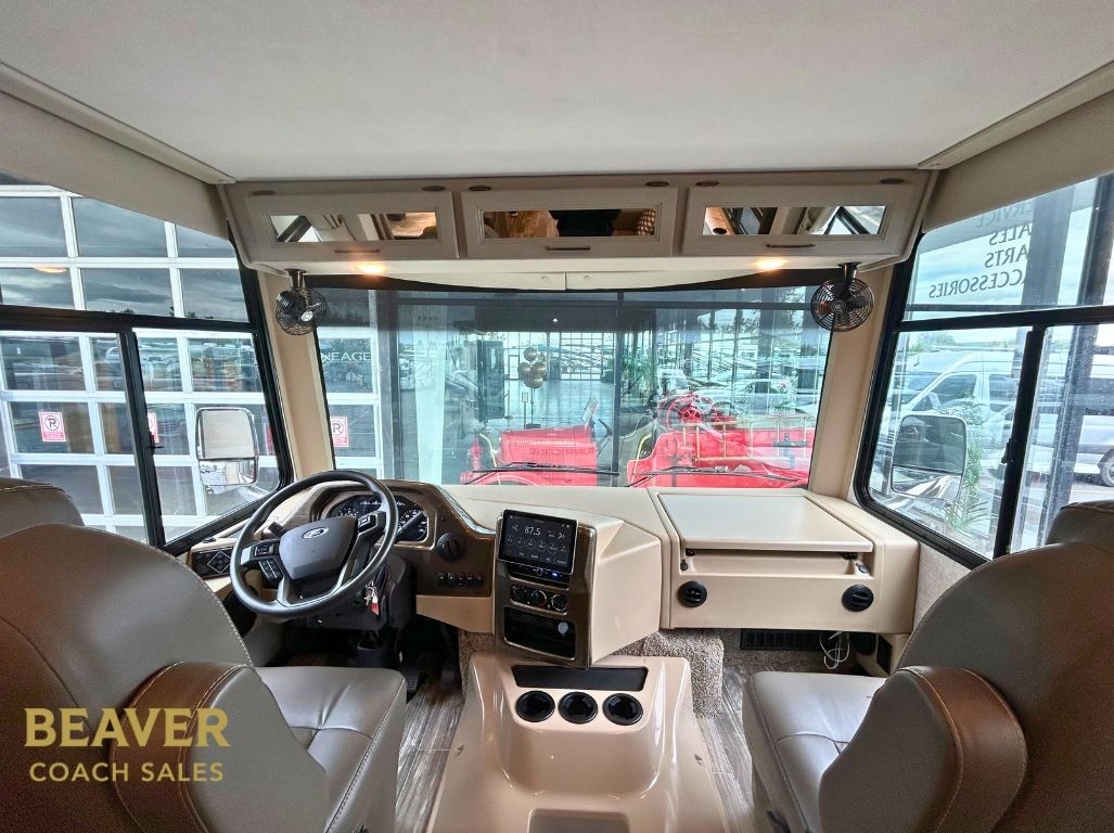 2022 Thor Motor Coach Hurricane CLASS A