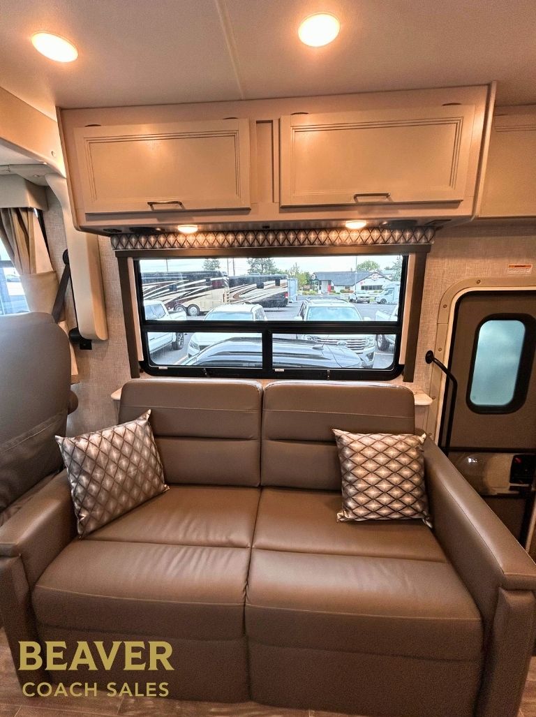 2022 Thor Motor Coach Hurricane CLASS A