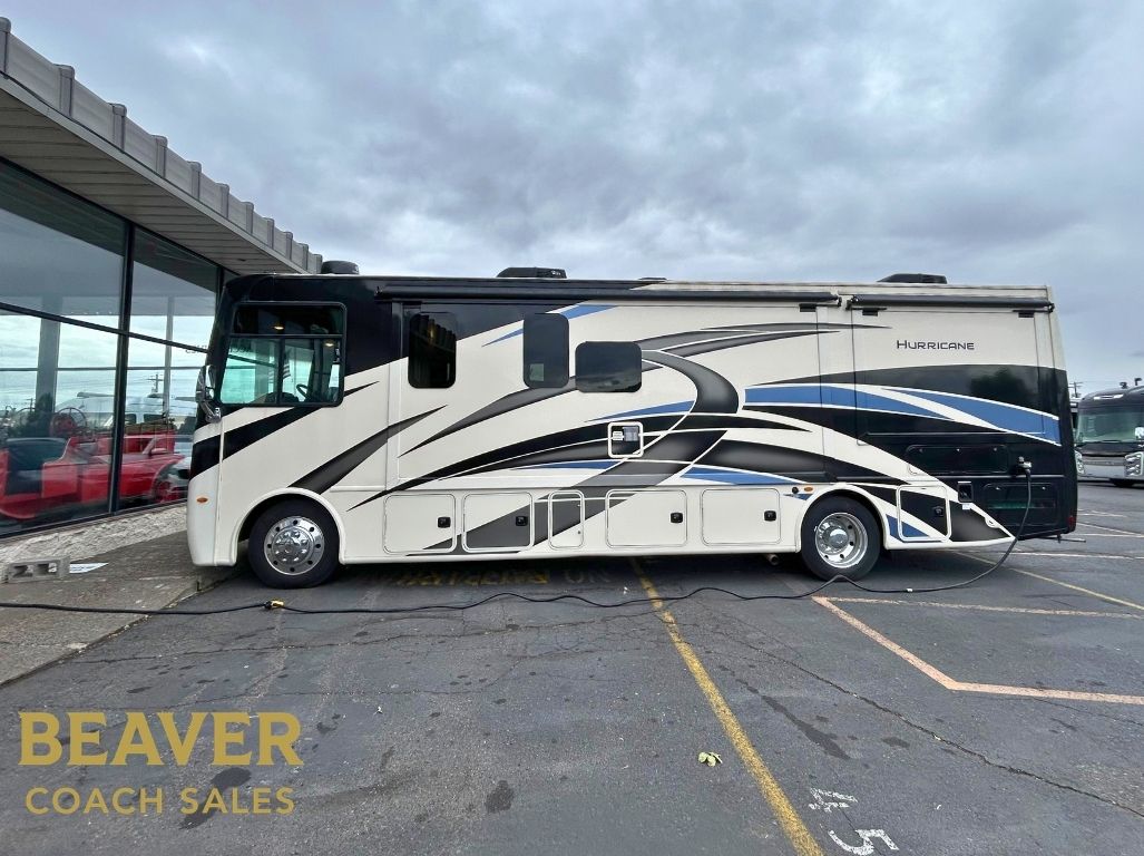 2022 Thor Motor Coach Hurricane CLASS A