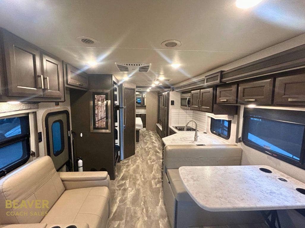 2023 Thor Motor Coach OMNI CLASS C