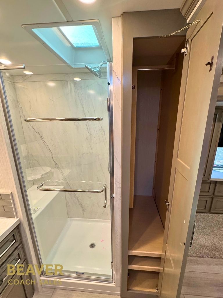 2025 Newmar Ventana 4340 CLASS A