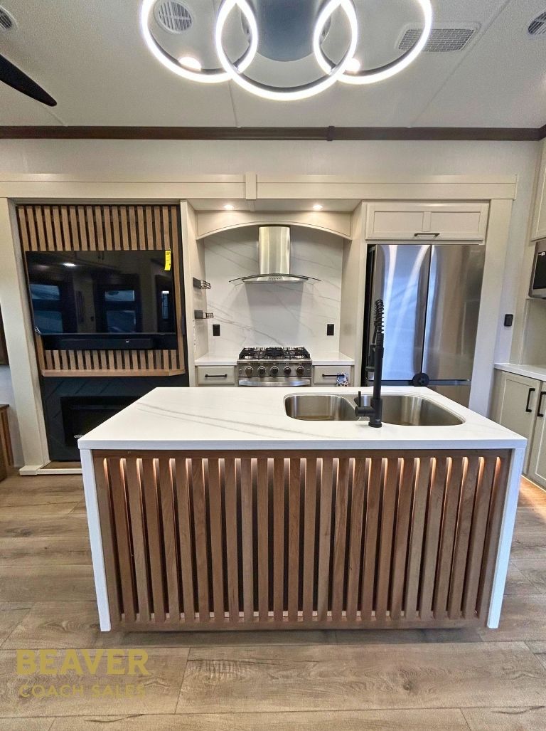 2027 FOREST RIVER RIVERSTONE FIFTH WHEEL