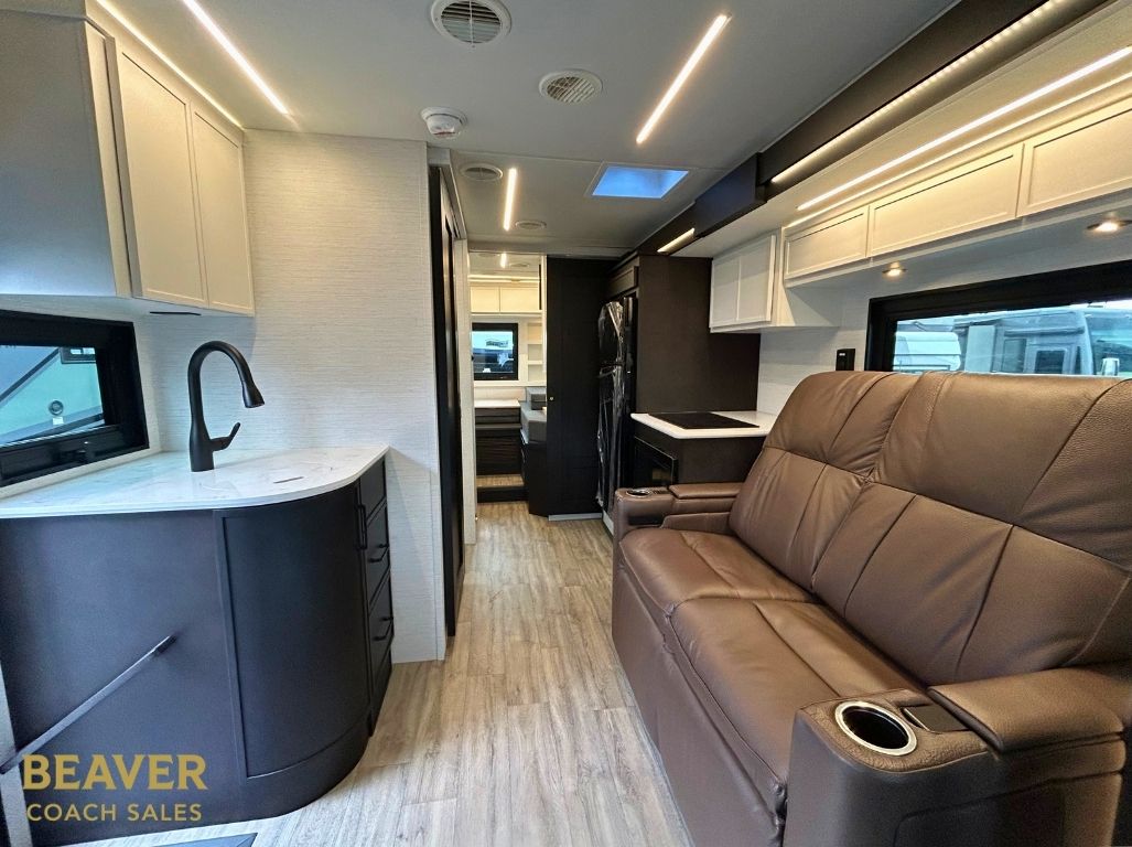 2027 Newmar Freedom Aire 2512 CLASS C