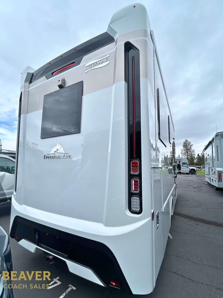 2027 Newmar Freedom Aire 2512 CLASS C