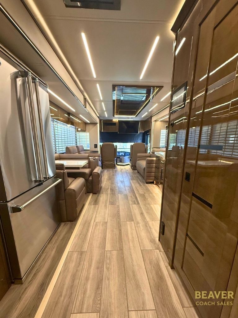 2027 NEWMAR KING AIRE CLASS A