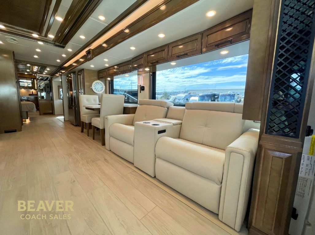 2027 NEWMAR LONDON AIRE CLASS A