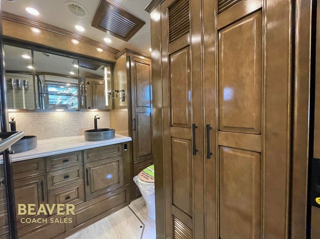 2027 NEWMAR LONDON AIRE CLASS A