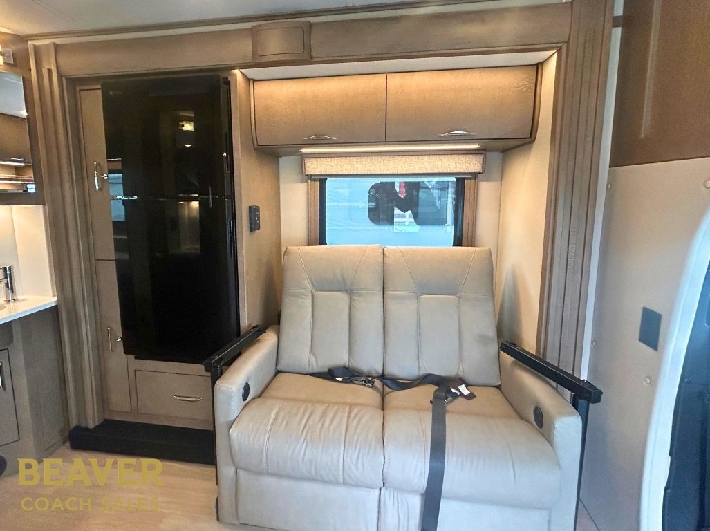 2027 RENEGADE VIENNA CLASS C