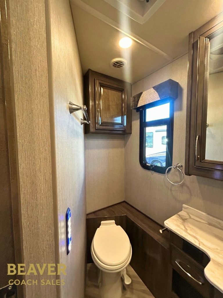 2021 FLEETWOOD BOUNDER CLASS A