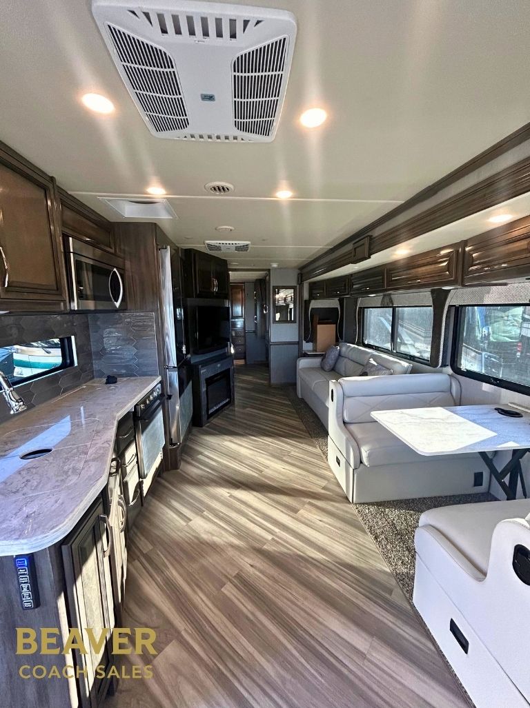 2021 FLEETWOOD BOUNDER CLASS A