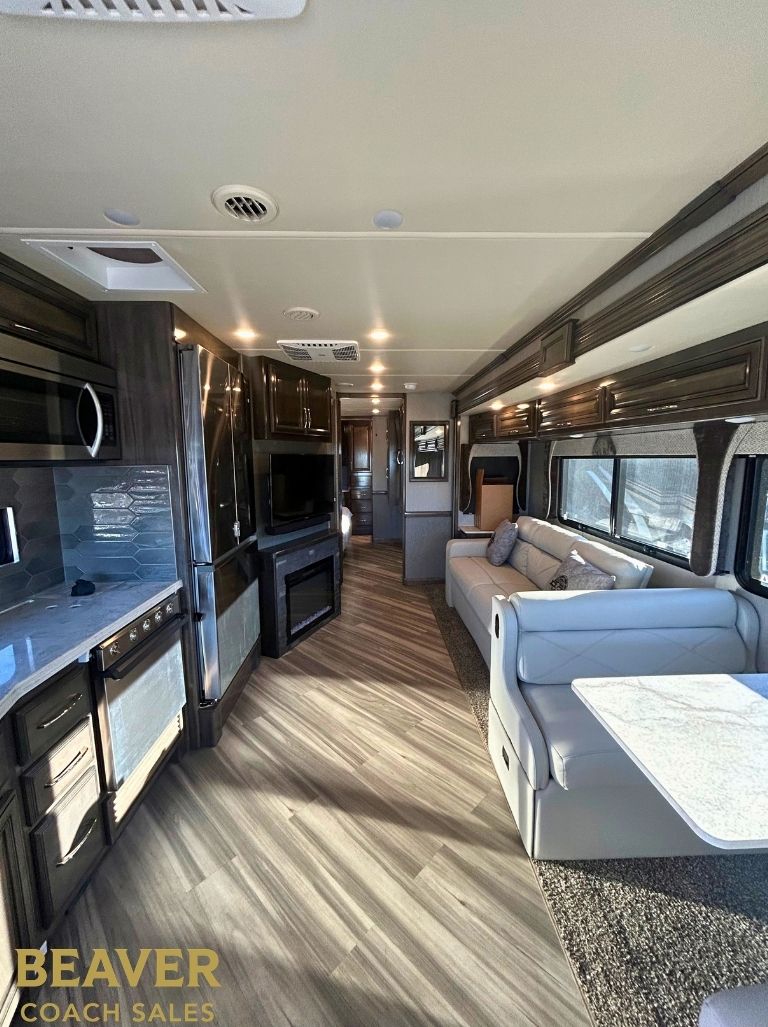 2021 FLEETWOOD BOUNDER CLASS A
