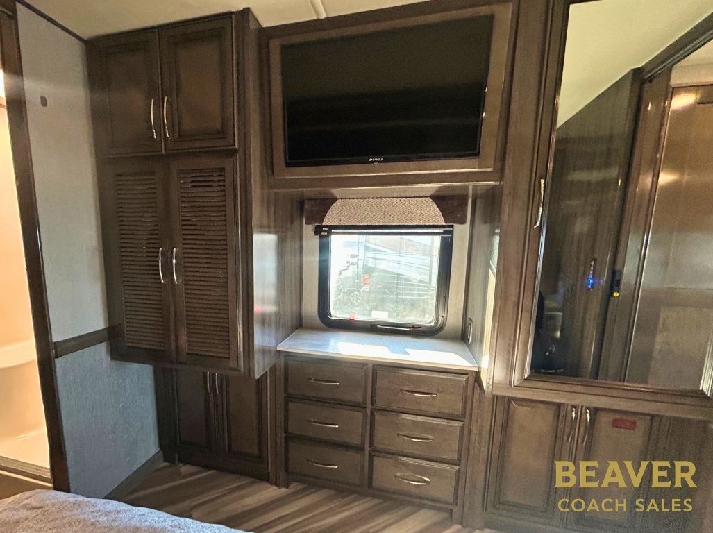 2021 FLEETWOOD BOUNDER CLASS A