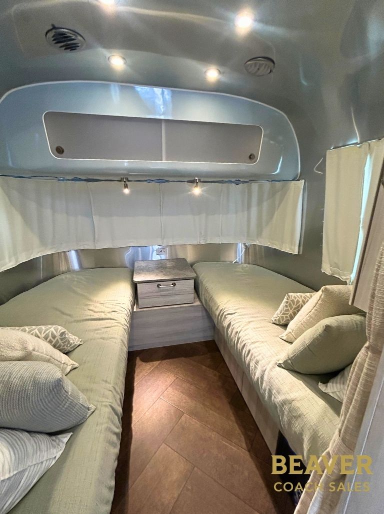 2025 Airstream International 25FB TRAVEL TRAILER