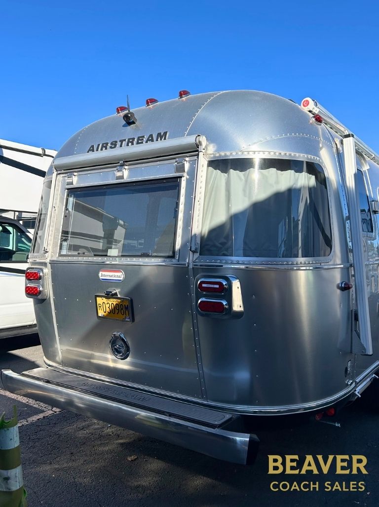 2025 Airstream International 25FB TRAVEL TRAILER