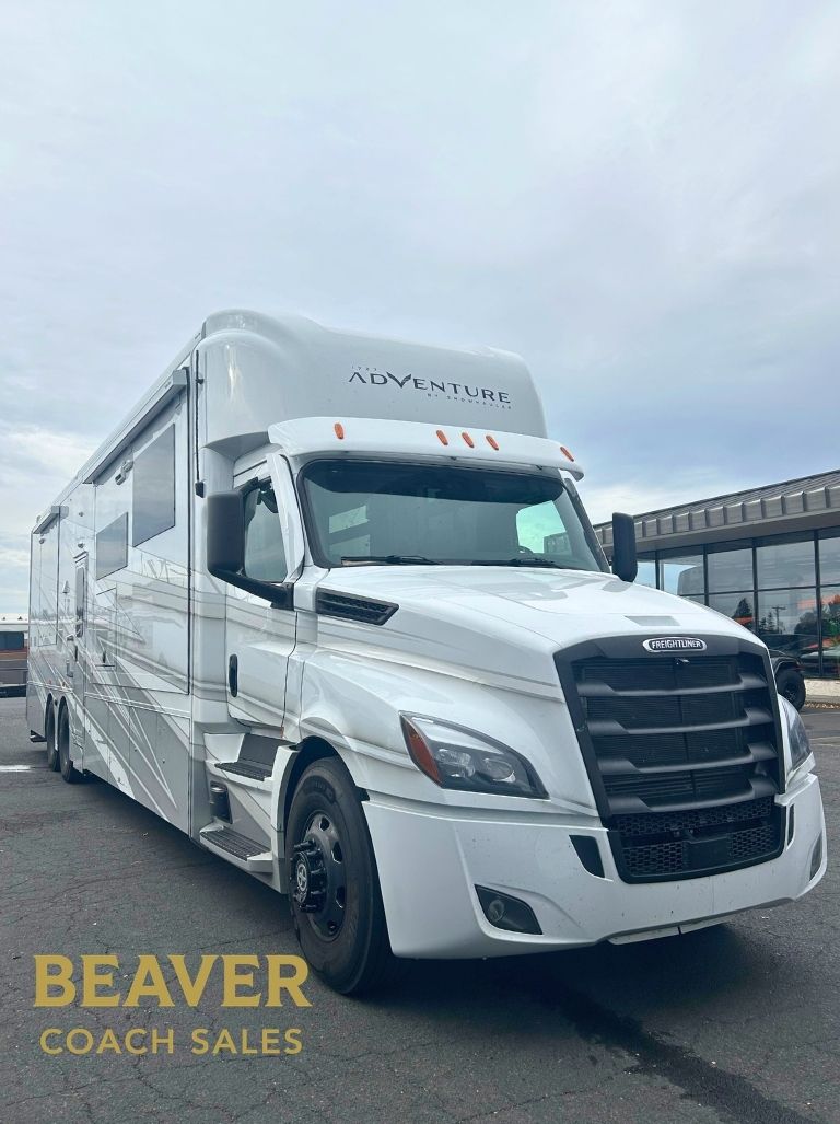 2027 SHOWHAULER ADVENTURE CLASS C